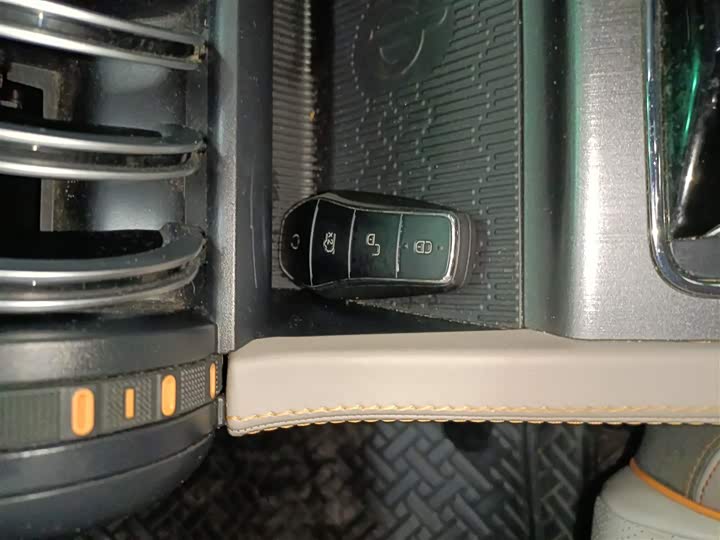 Фото 9 - BYD Yuan Plus