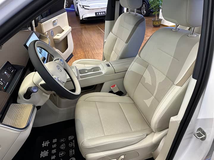 Фото 10 - Toyota bZ3X