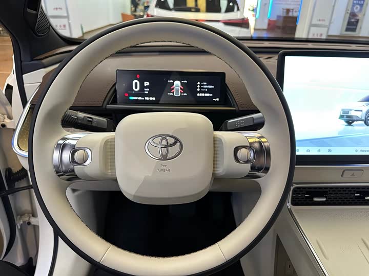 Фото 13 - Toyota bZ3X