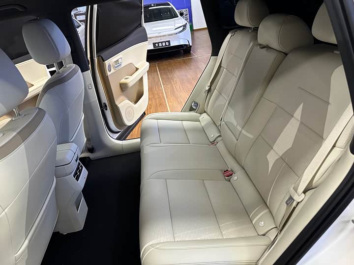 Фото 22 - Toyota bZ3X