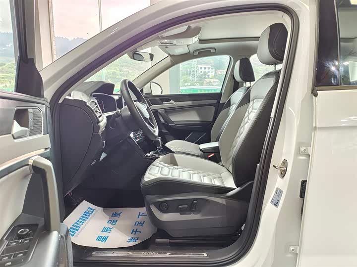 Фото 11 - Volkswagen Tayron