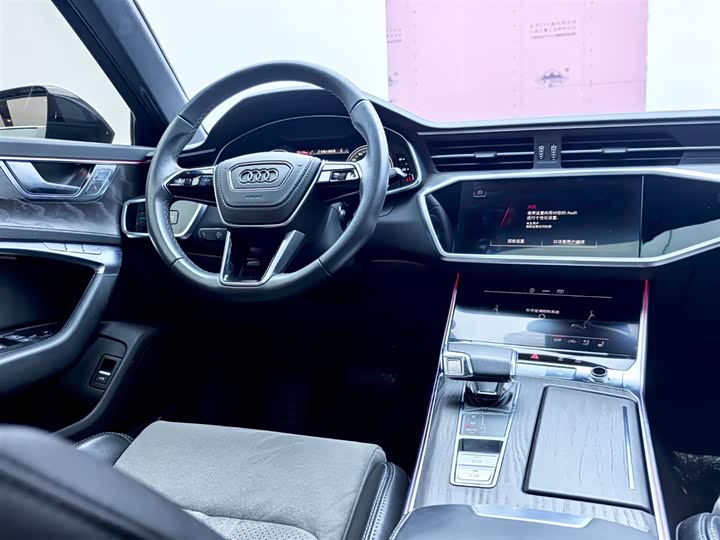 Фото 12 - Audi A6L