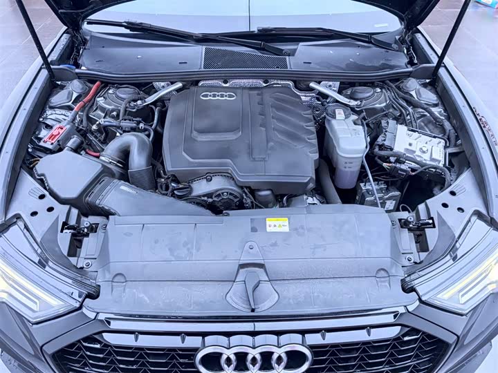 Фото 20 - Audi A6L