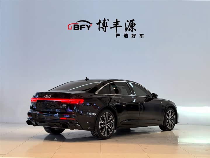 Фото 5 - Audi A6L