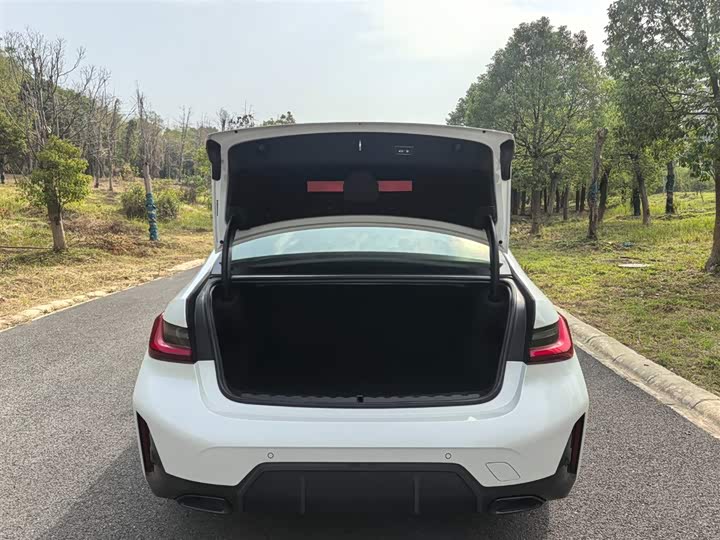 Фото 11 - BMW 3 Series