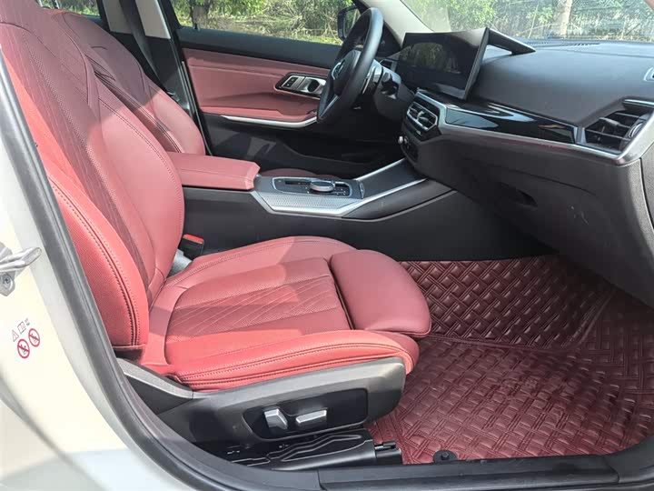 Фото 14 - BMW 3 Series