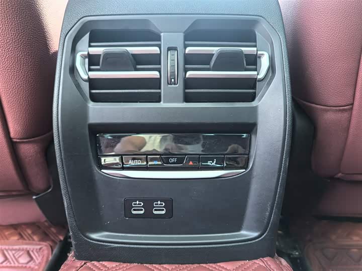 Фото 18 - BMW 3 Series