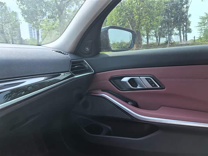 Фото 2 - BMW 3 Series