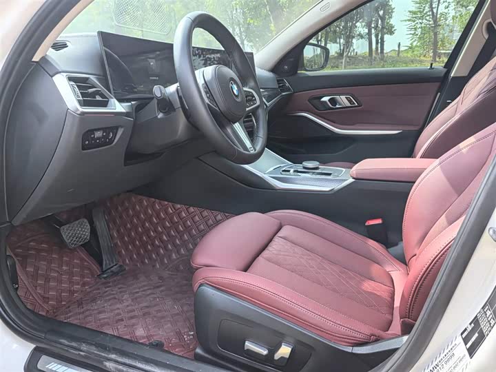 Фото 20 - BMW 3 Series