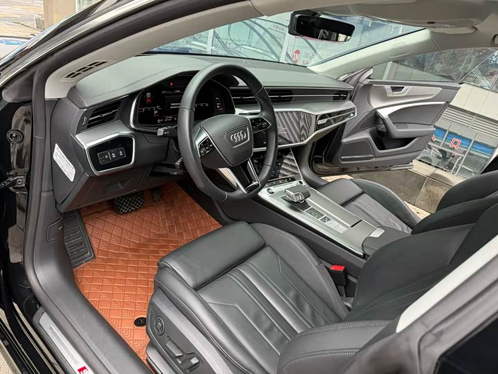 Фото 8 - Audi A7