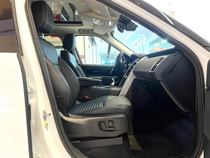 Фото 10 - Land Rover Discovery