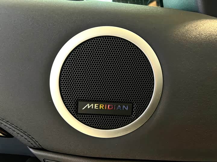 Фото 19 - Land Rover Discovery