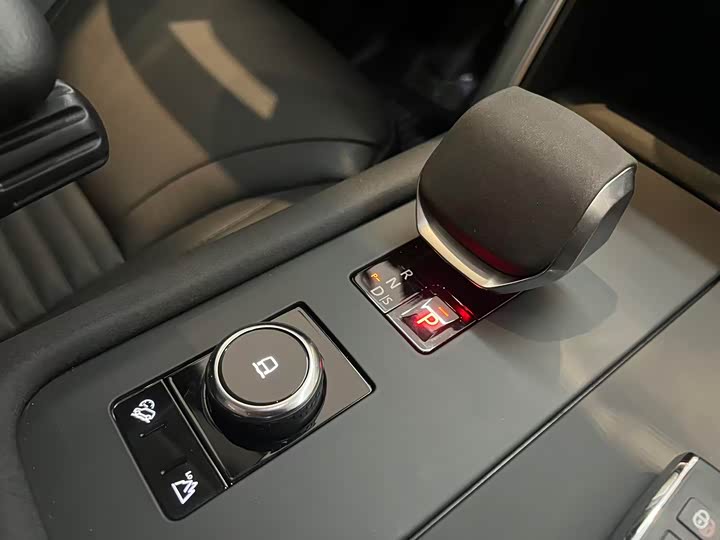 Фото 20 - Land Rover Discovery