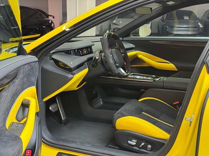 Фото 5 - Xiaomi SU7 Ultra