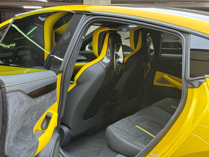 Фото 7 - Xiaomi SU7 Ultra