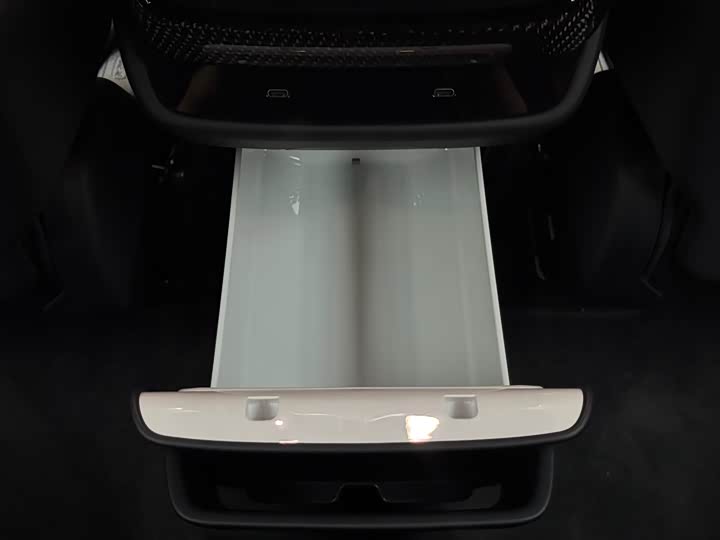 Фото 8 - Xiaomi SU7 Ultra