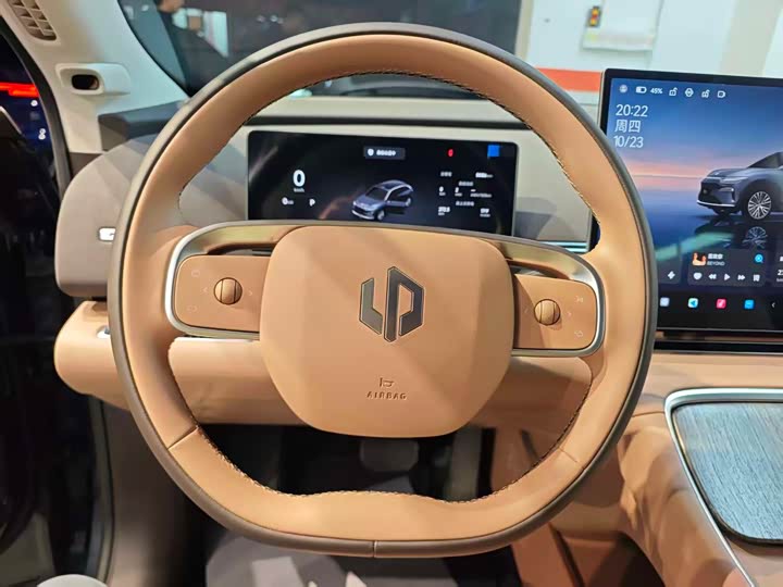 Фото 16 - Leapmotor C11