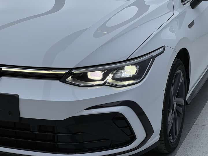 Фото 4 - Volkswagen Golf