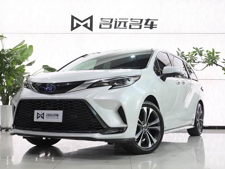 Фото 1 - Toyota Granvia