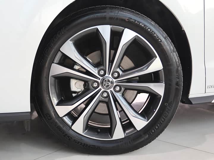 Фото 4 - Toyota Granvia