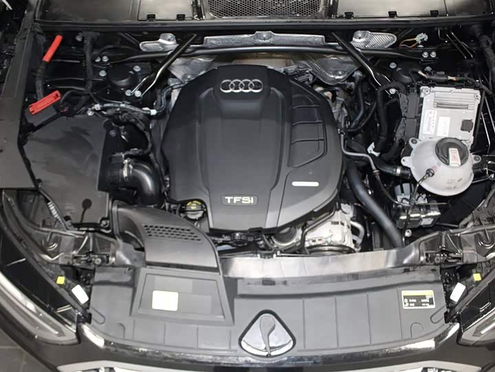 Фото 15 - Audi Q5L