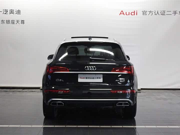 Фото 6 - Audi Q5L