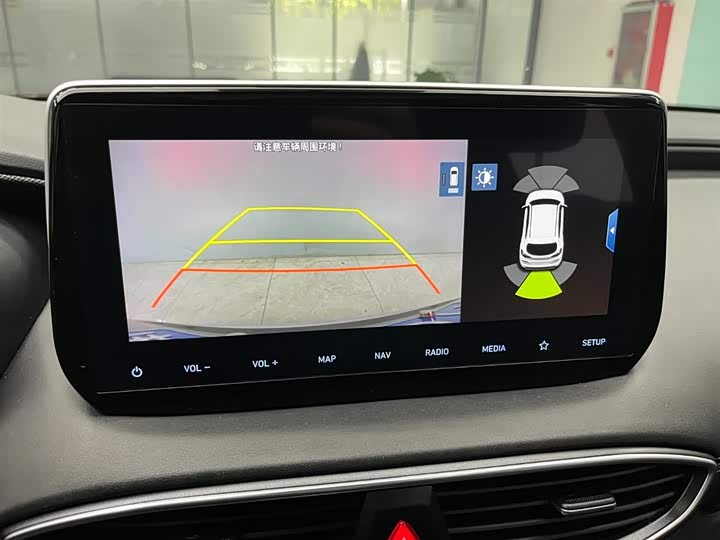 Фото 7 - Hyundai Santa Fe