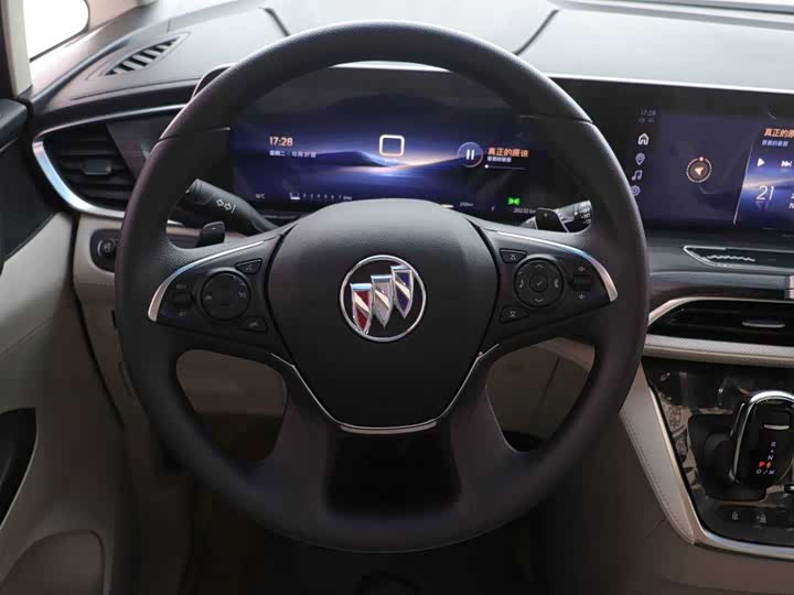 Фото 9 - Buick GL8 ES