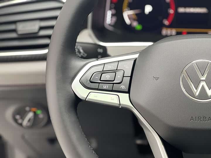 Фото 10 - Volkswagen Tayron