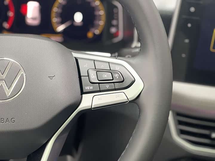 Фото 19 - Volkswagen Tayron