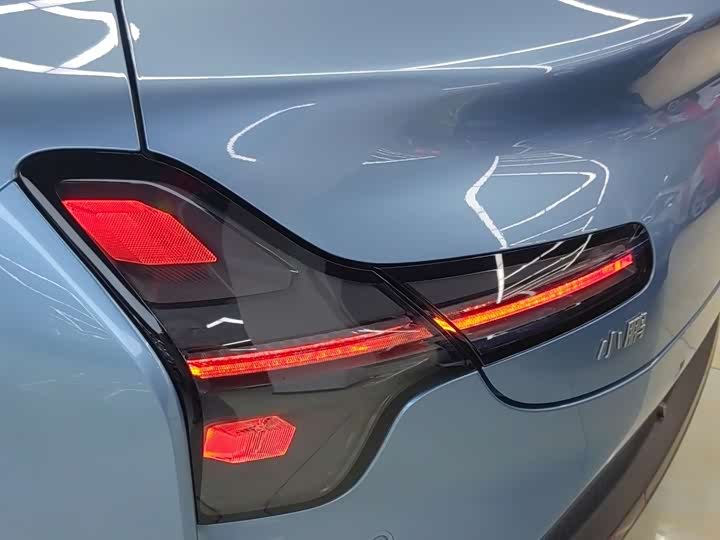 Фото 14 - XPeng Mona M03