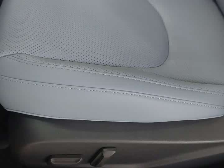 Фото 17 - XPeng Mona M03