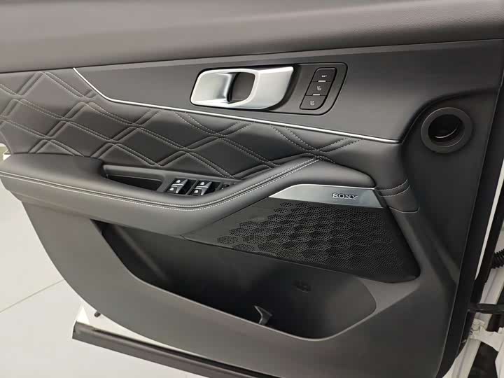 Фото 14 - Changan UNI-K