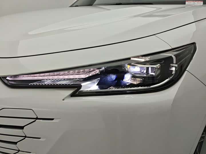 Фото 16 - Changan UNI-K