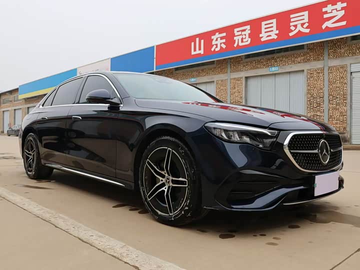 Фото 3 - Mercedes-Benz E-Class