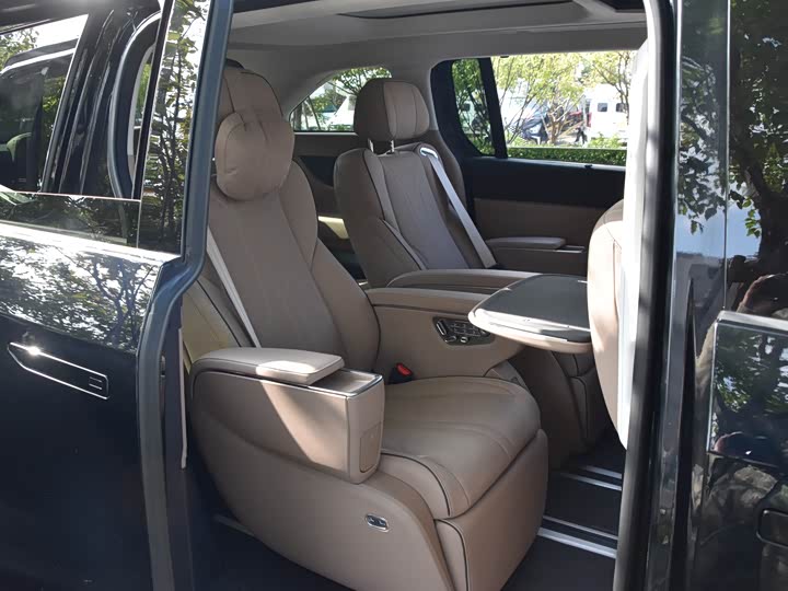 Фото 12 - XPeng X9