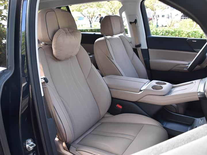 Фото 15 - XPeng X9