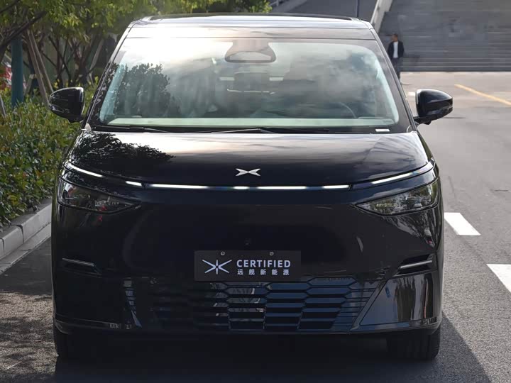 Фото 4 - XPeng X9