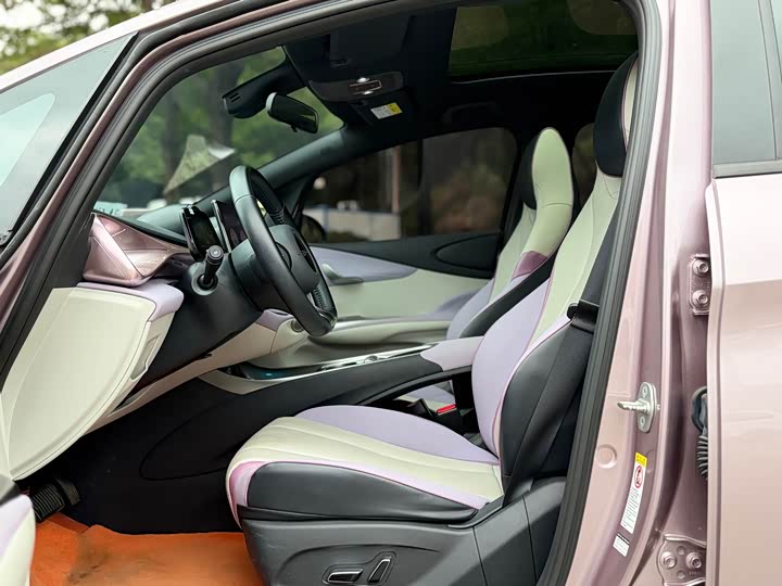 Фото 10 - BYD Dolphin