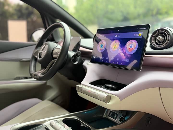 Фото 12 - BYD Dolphin