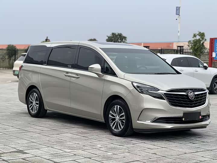 Фото 3 - Buick GL8 ES