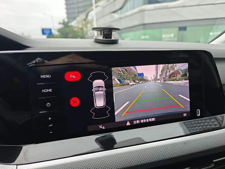 Фото 13 - Volkswagen Golf