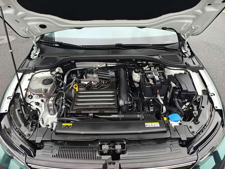 Фото 22 - Volkswagen Golf