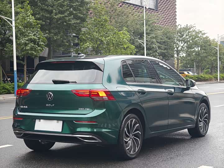 Фото 4 - Volkswagen Golf