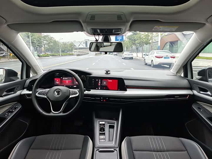 Фото 9 - Volkswagen Golf