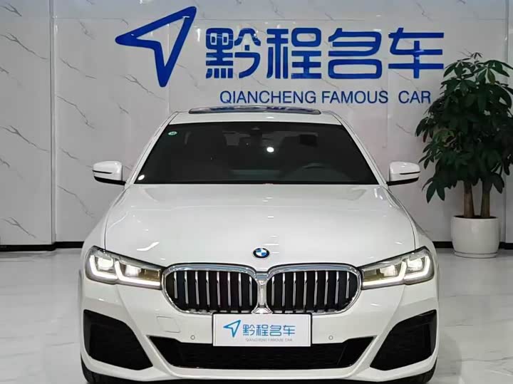 Фото 2 - BMW 5 Series