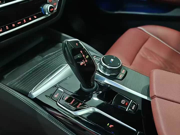 Фото 7 - BMW 5 Series
