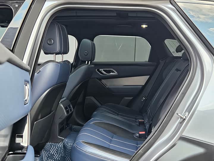 Фото 8 - Land Rover Range Rover Velar