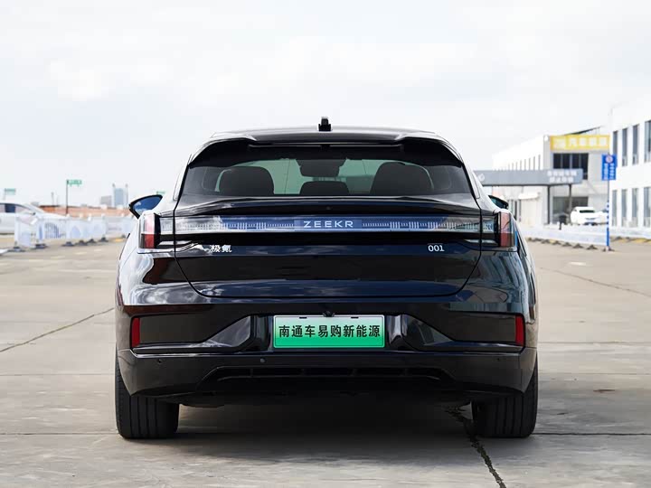 Фото 7 - Zeekr 001