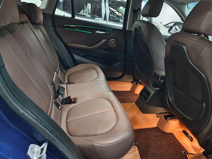 Фото 11 - BMW X1